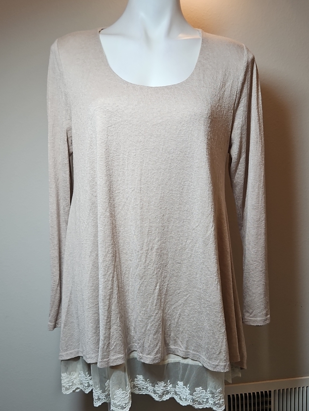 Umgee Large Long Sleeve Scoop Neck Layered Tunic with Lace Hem - Cream
